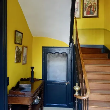 Le Jardin Des Triomphes Bed & Breakfast *