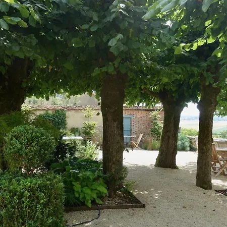 Bed & Breakfast Le Jardin Des Triomphes 4*