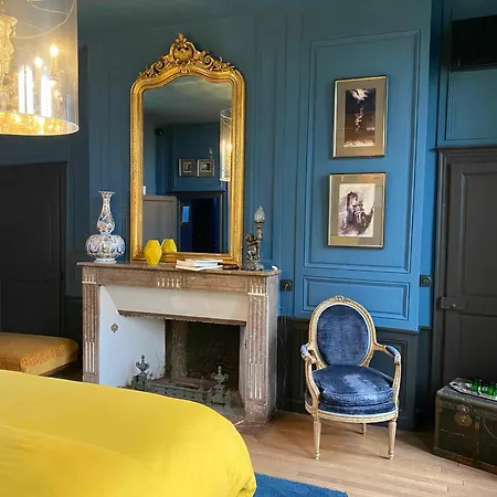 Le Jardin Des Triomphes Bed & Breakfast *