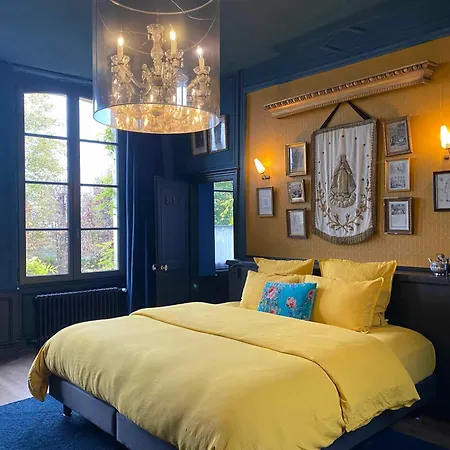 Le Jardin Des Triomphes Bed & Breakfast *