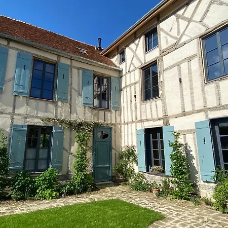 Le Jardin Des Triomphes 4* Ervy-le-Chatel