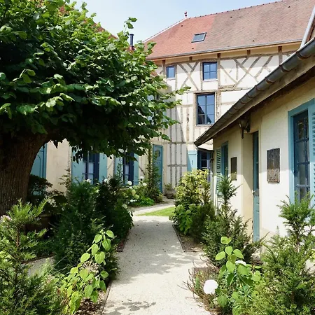 Bed & Breakfast Le Jardin Des Triomphes Ervy-le-Chatel