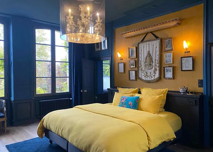 Le Jardin Des Triomphes Bed & Breakfast 4*